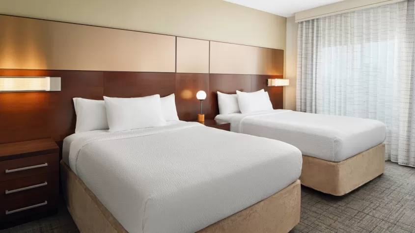2 Queen Beds