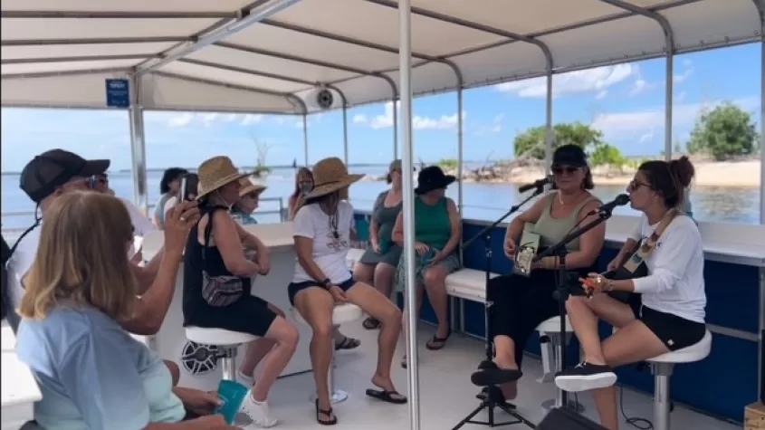 live music on boat