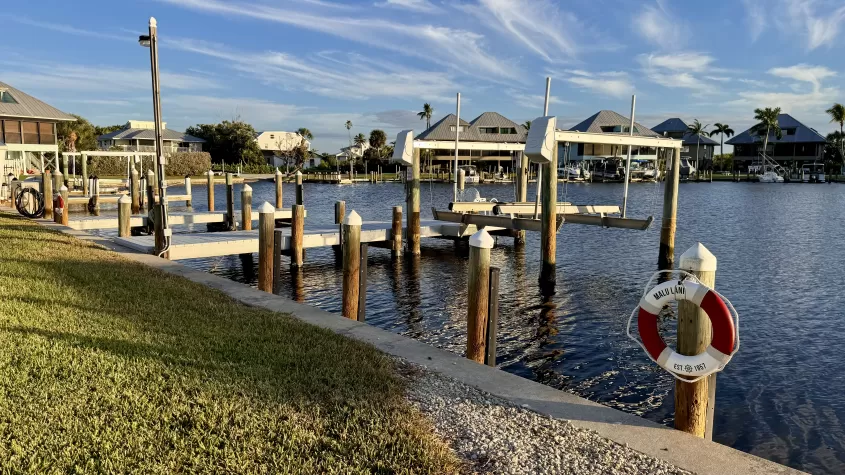 5 boat slips